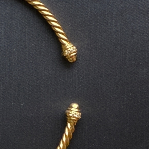 David Yurman Classic Cablespira Bracelet 18K Yellow Gold with Diamonds, 3mm - Picture 3 of 10